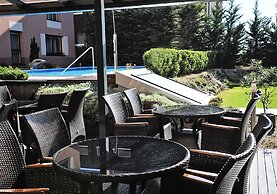 Melrose Apartments 2