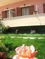 Roza Studios