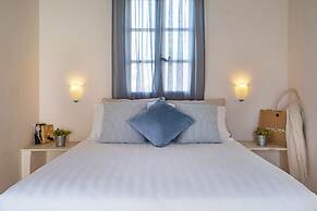 Olia Hotel