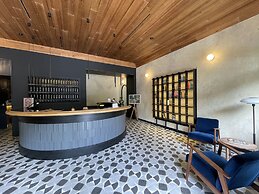 Hotel 52