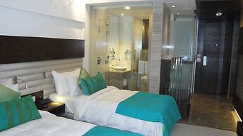 Maya Hotel