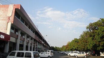 Maya Hotel