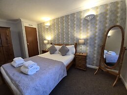 The Heath Inn