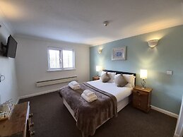The Heath Inn