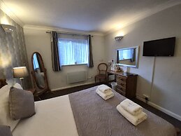 The Heath Inn