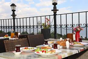 Sea House Suites