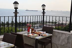 Sea House Suites