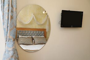 Sea House Suites