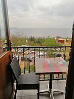 Sea House Suites