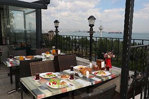 Sea House Suites
