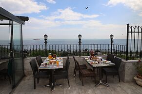 Sea House Suites