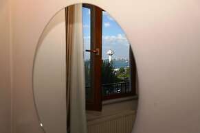 Sea House Suites