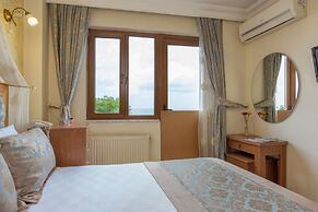 Sea House Suites