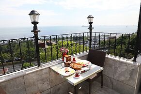 Sea House Suites