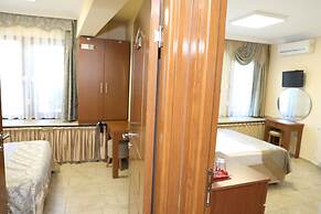 Sea House Suites