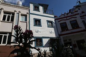 Sea House Suites