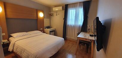 Appletree Hotel