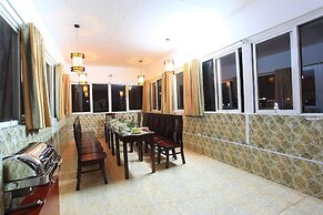 Luxury Hotel