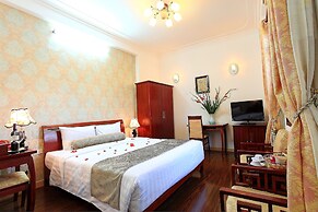Luxury Hotel