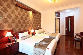 Luxury Hotel