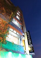 Luxury Hotel