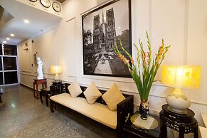 Luxury Hotel