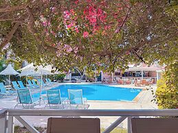 Moonshine Hotel & Suites