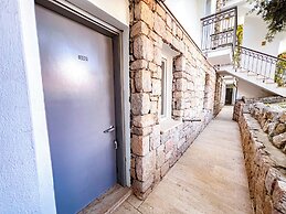 Moonshine Hotel & Suites