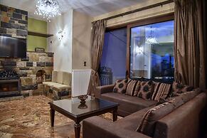 Iraklis Studios & Apartments