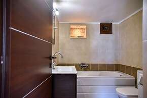 Iraklis Studios & Apartments
