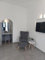 Anthonas Apartments
