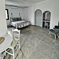 Anthonas Apartments