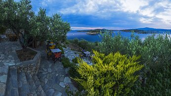 Thalassokipos