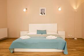 Film Hotel