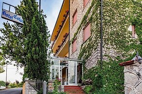 Hotel Colucci