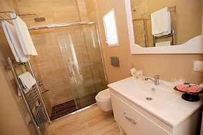 Beyaz Ev Agva - Adults Only
