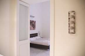 Apollo Suites