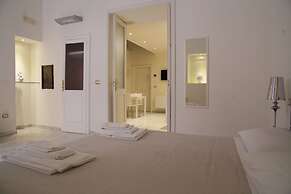 Apollo Suites