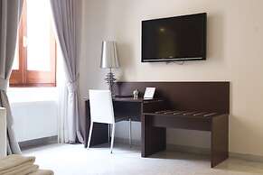 Apollo Suites