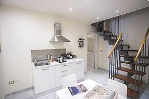 Apollo Suites