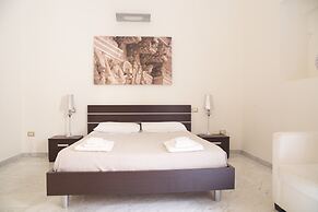 Apollo Suites