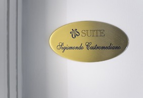 Apollo Suites