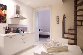 Apollo Suites
