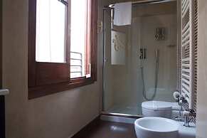 Apollo Suites