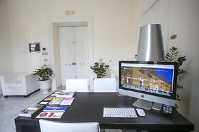 Apollo Suites