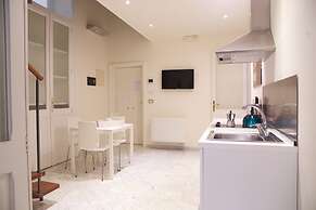 Apollo Suites