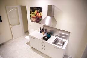 Apollo Suites
