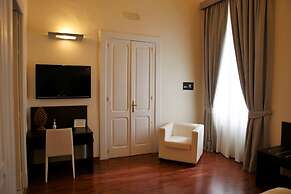 Apollo Suites