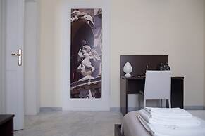 Apollo Suites