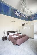 Apollo Suites